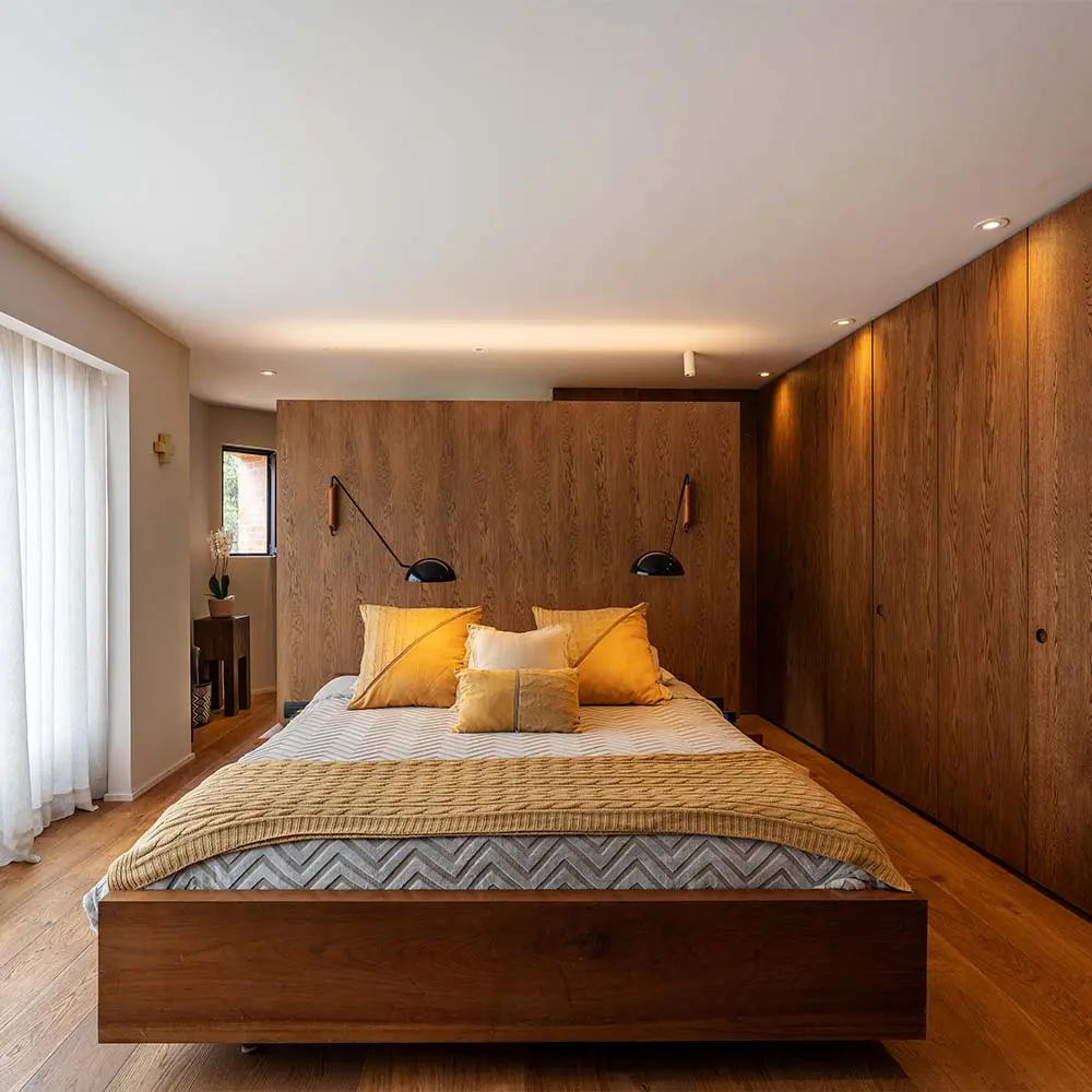 La madera como protagonista absoluta de este apartamento bogotano La madera como protagonista absoluta de este apartamento bogotano