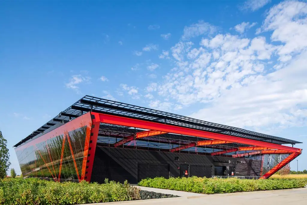 Conozca la arquitectura del centro de archivos militares pritzker