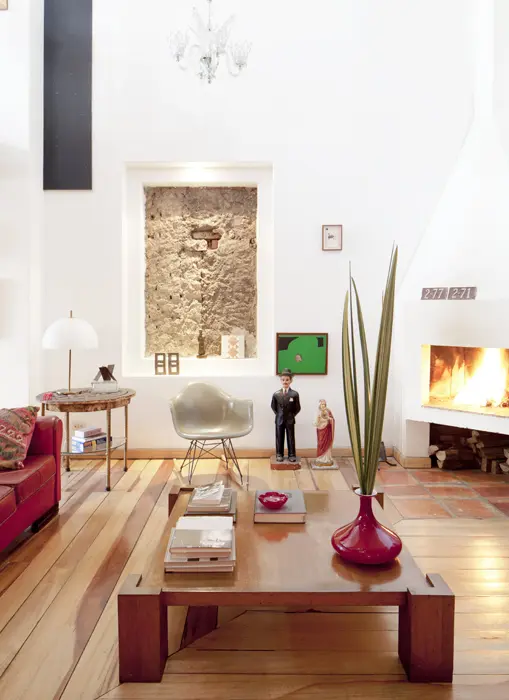 Diseño vertical: arquitectura bogotana en el barrio la candelaria Diseño vertical: arquitectura bogotana en el barrio la candelaria