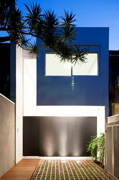 Conozca esta increíble casa construida en un terreno de 4x30 mts