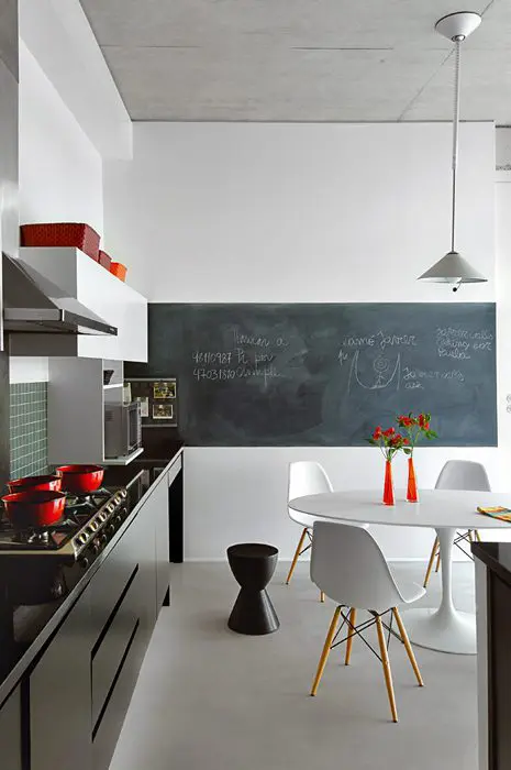 Un sorprendente y cálido hogar de líneas contemporáneas diseñado y construido en 8 meses 3058lavarello_zas_arquitectura_axxis_005