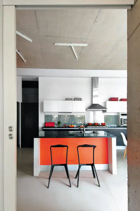 Un sorprendente y cálido hogar de líneas contemporáneas diseñado y construido en 8 meses Un sorprendente y cálido hogar de líneas contemporáneas diseñado y construido en 8 meses