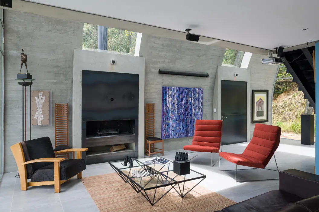 Una casa con diseño bioclimático abierta al paisaje andino colombiano Una casa con diseño bioclimático abierta al paisaje andino colombiano