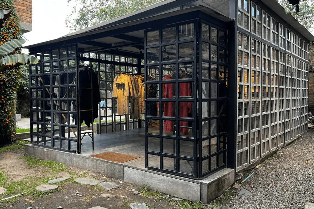 Casa aainjaa, el ‘showroom’ donde convergen los textiles y la arquitectura