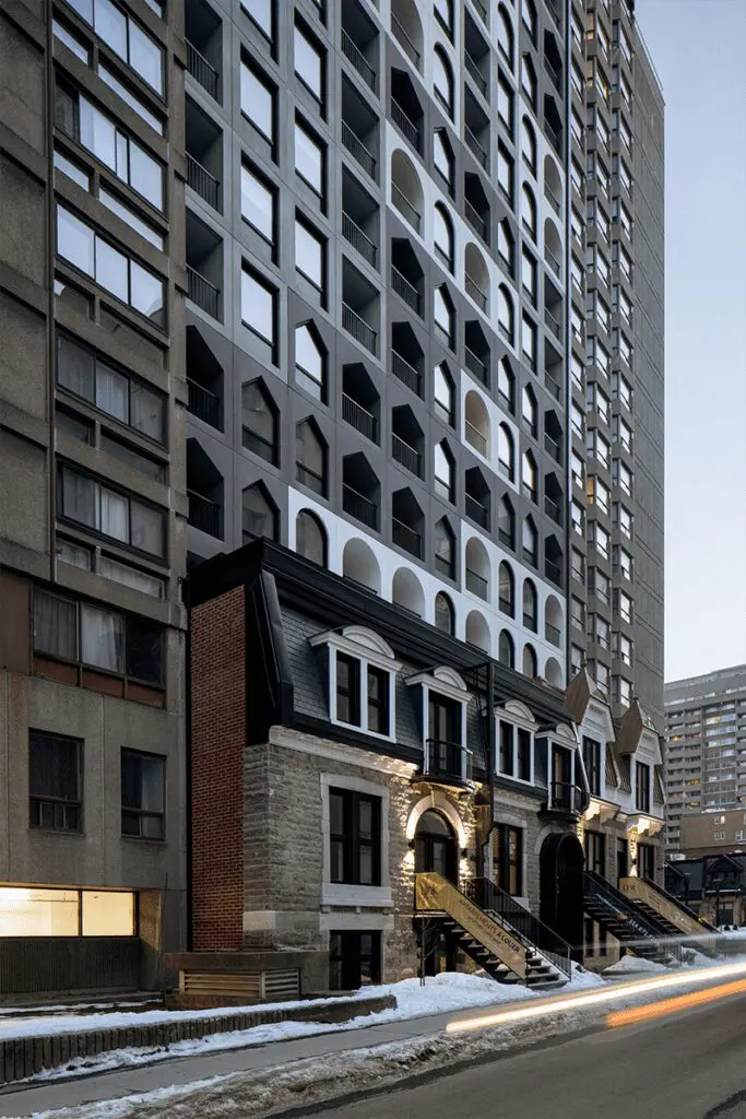 Una torre estudiantil con una arquitectura que interactúa con el espacio público