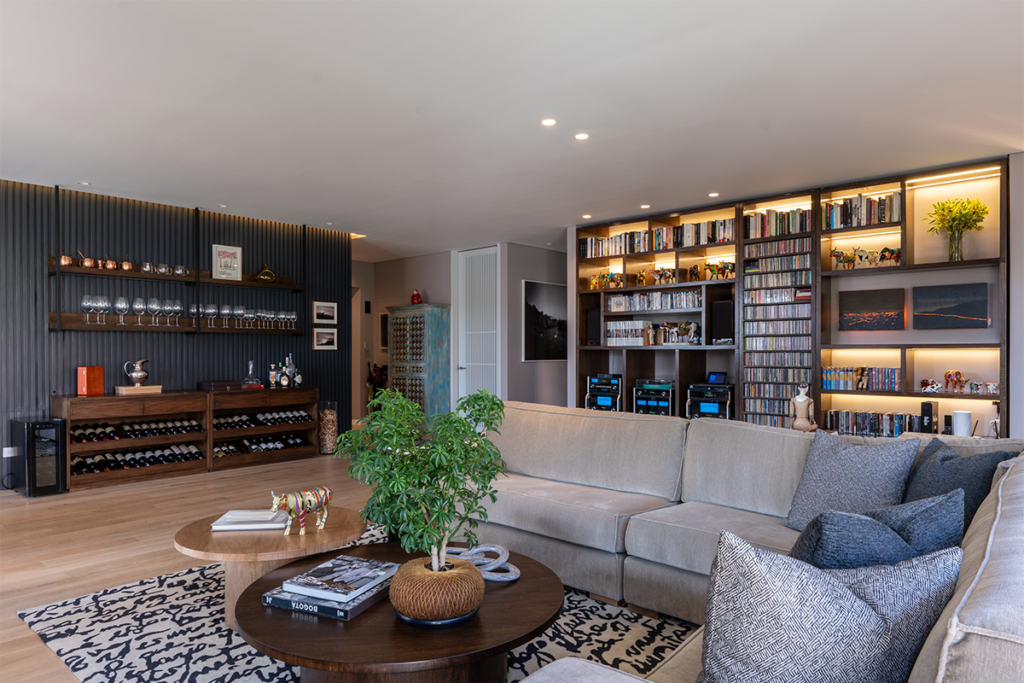 Un apartamento en el que se disfruta de una atmósfera 'moody' Diseño apartamento alelí home decor