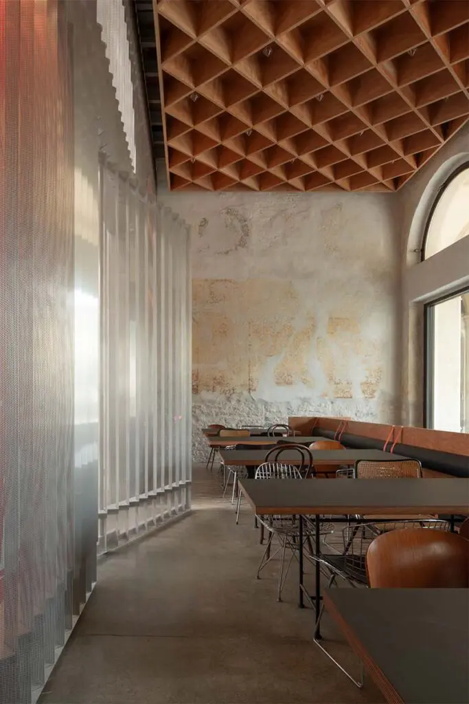 Así fue la restauración del histórico caffè nazionale en italia