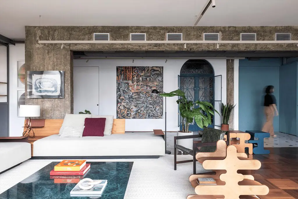 Tras su remodelación, este apartamento en brasil cuenta con un cine oculto Tras su remodelación, este apartamento en brasil cuenta con un cine oculto