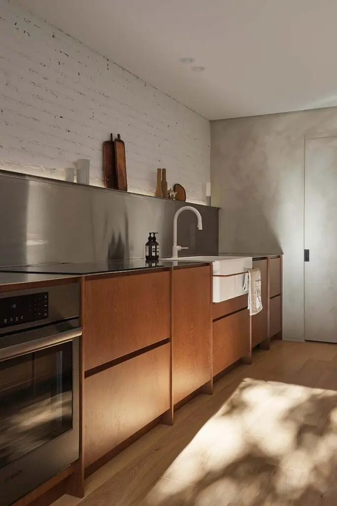 Una sensación llena de contrastes: así es el diseño de este apartamento en canadá