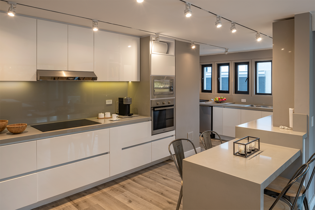 Los arquitectos ensamblaron dos apartamentos en uno en este proyecto en bogotá