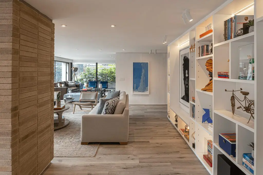 Los arquitectos ensamblaron dos apartamentos en uno en este proyecto en bogotá