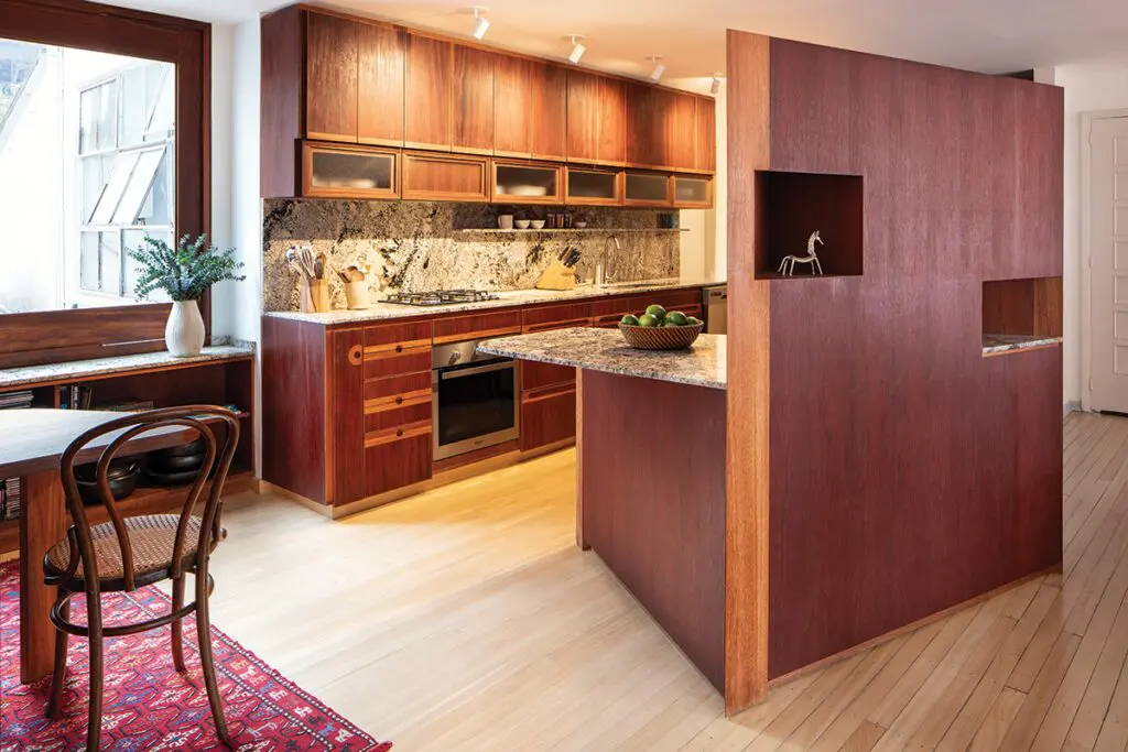 Con un interiorismo bohemio, este apartamento fue remodelado en bogotá