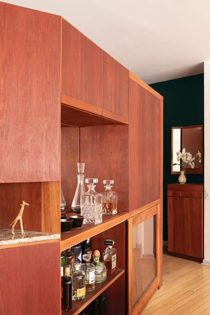 Con un interiorismo bohemio, este apartamento fue remodelado en bogotá