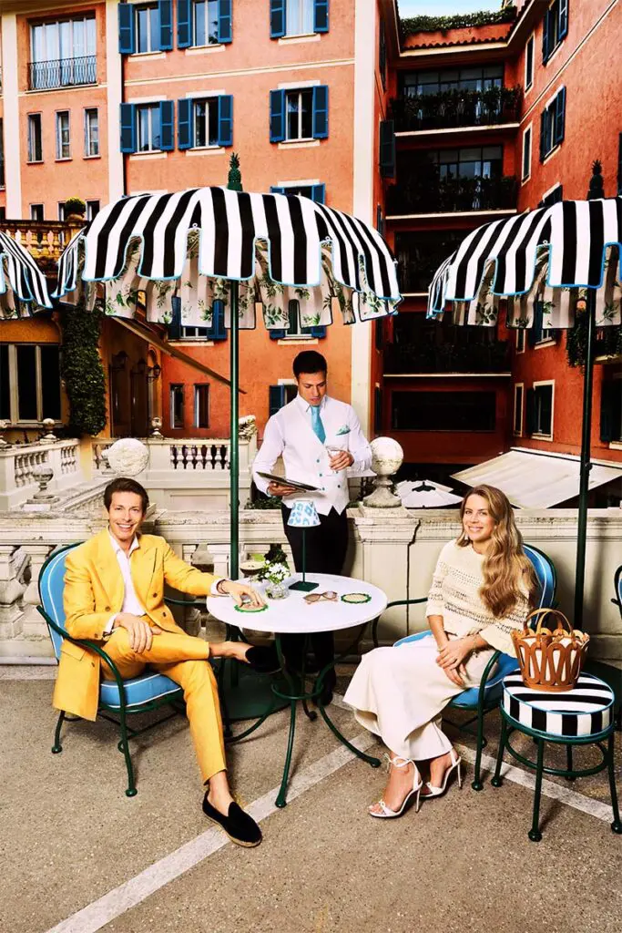 El diseño de un bar en roma entre azulejos, tequila y jardines