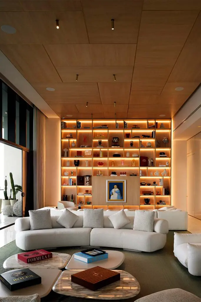 Una remodelación audaz convierte esta obra en un oasis contemporáneo en cartagena