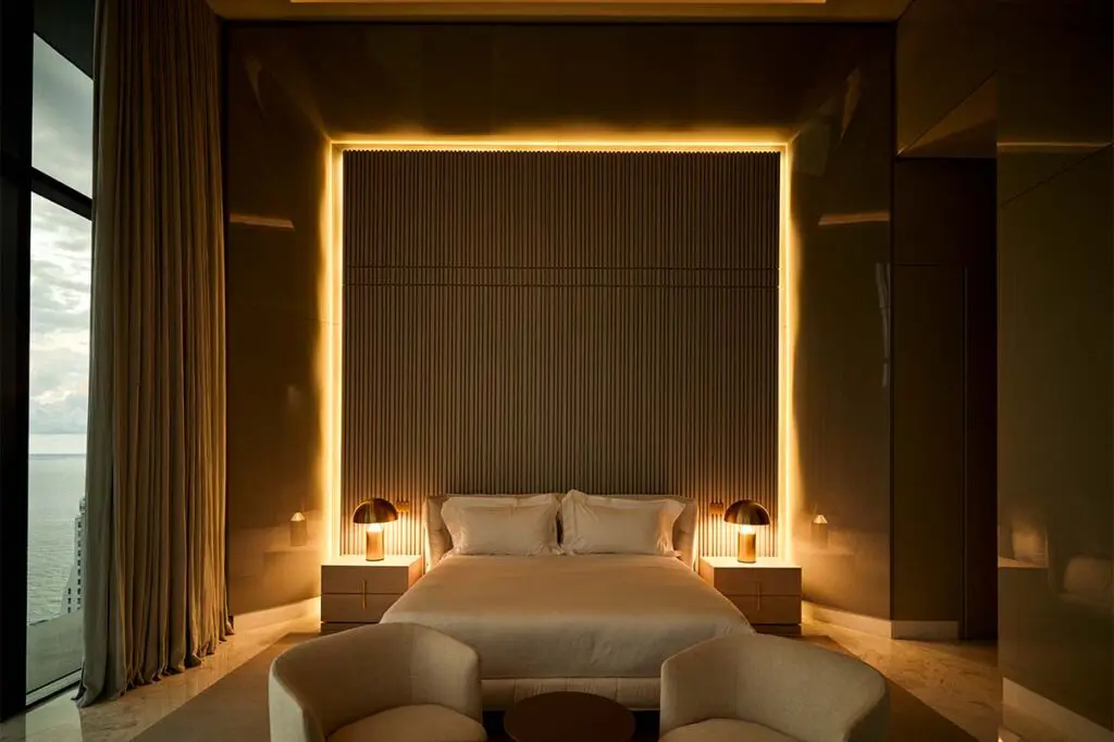 Una remodelación audaz convierte esta obra en un oasis contemporáneo en cartagena