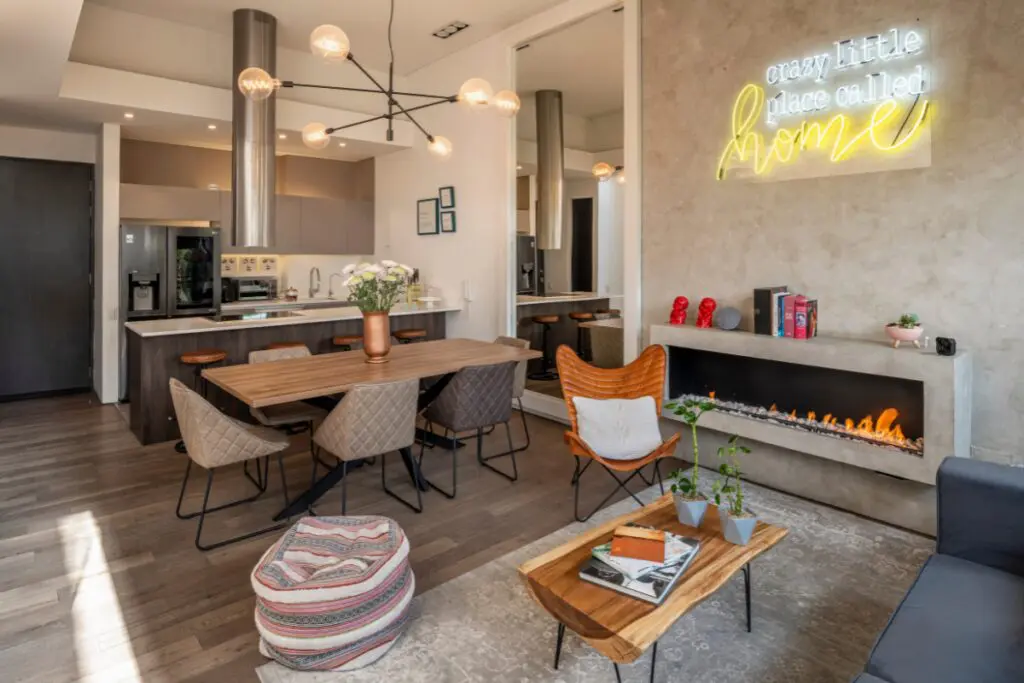 Este apartamento en bogotá integra la meditación y la música en su diseño