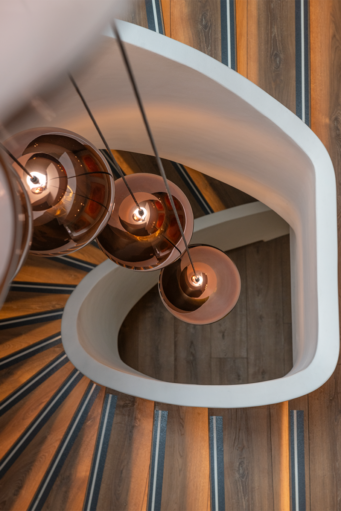 ‘el mayor reto de remodelar este apartamento fue su tamaño’: tres pisos y 750 m2