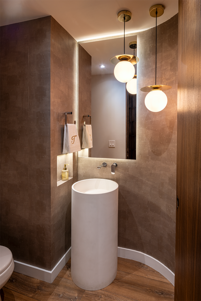 ‘el mayor reto de remodelar este apartamento fue su tamaño’: tres pisos y 750 m2