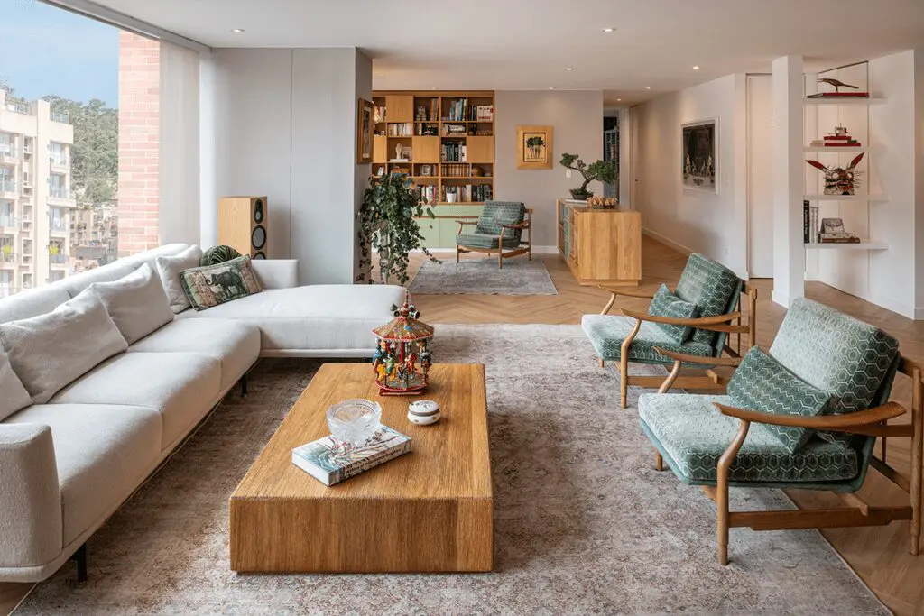 Adiós a los muros y los colores oscuros en este apartamento en bogotá