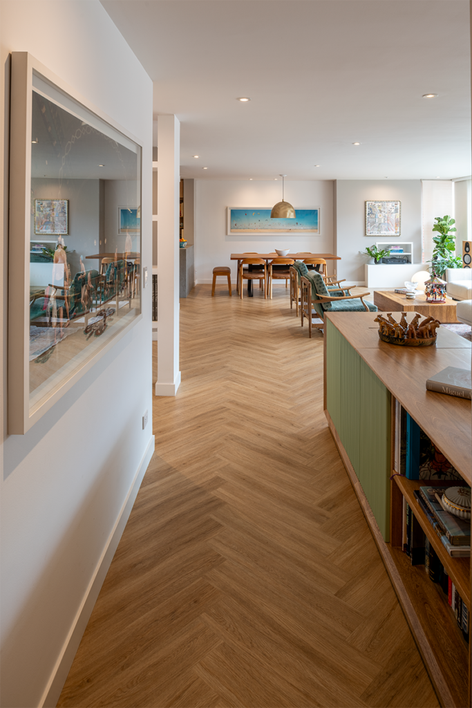 Adiós a los muros y los colores oscuros en este apartamento en bogotá