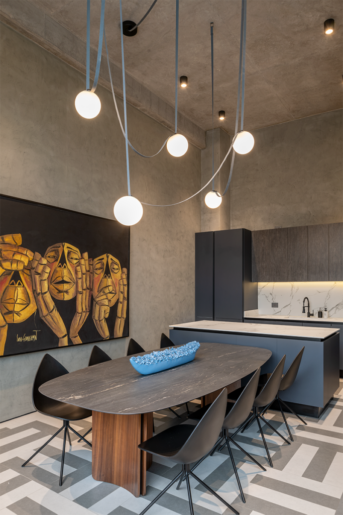 La estructura y los objetos le conceden el encanto a este apartamento en bogotá