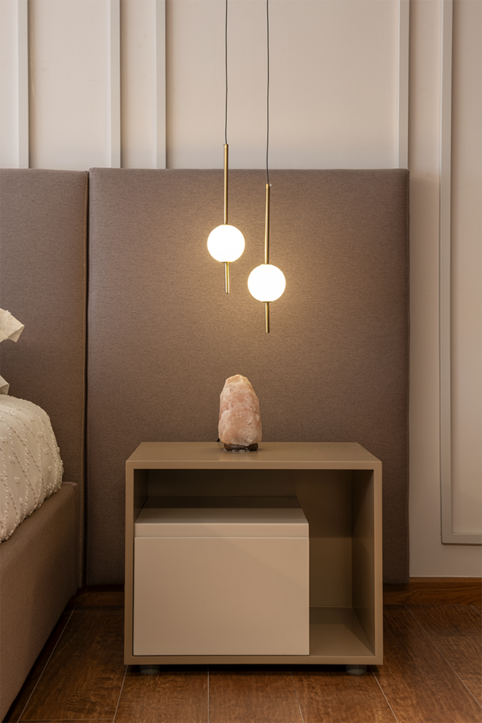 Un apartamento decorado por laura casas con un enfoque holístico