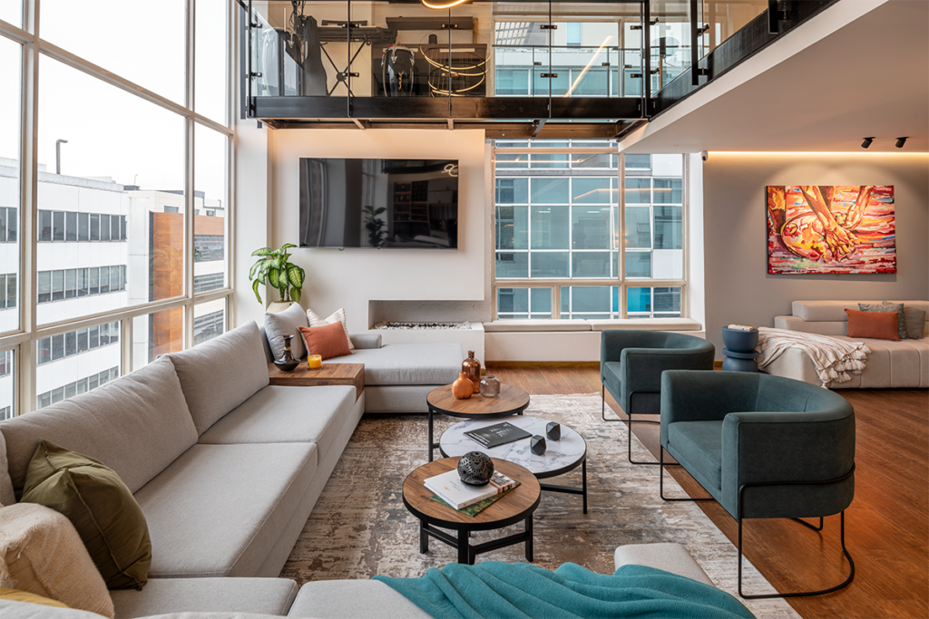 Un apartamento decorado por laura casas con un enfoque holístico