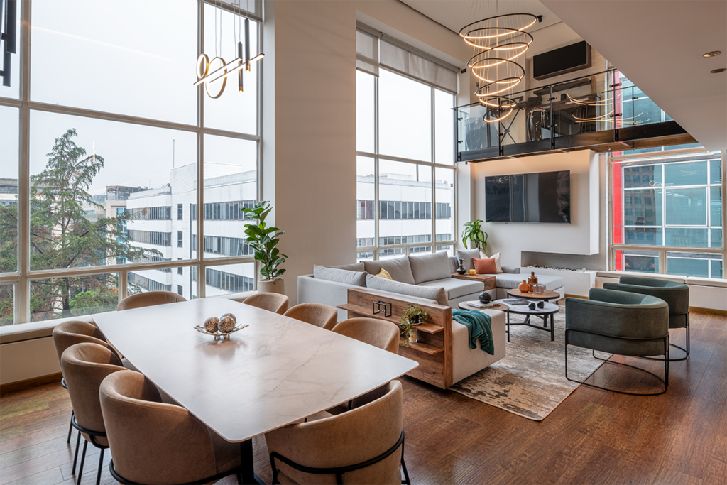 Un apartamento decorado por laura casas con un enfoque holístico