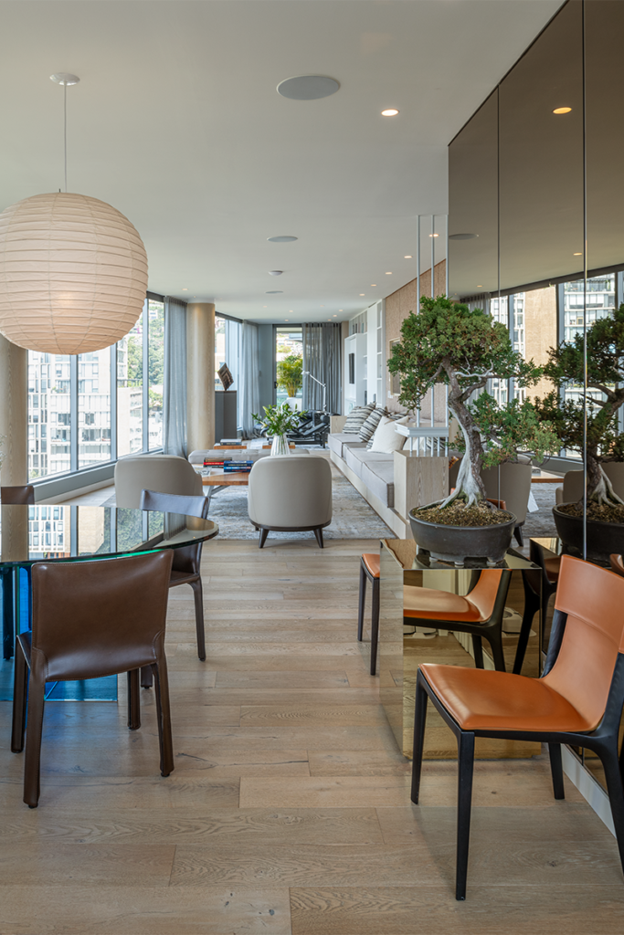 Este apartamento abre sus ventanas hacia paisaje urbano de bogotá