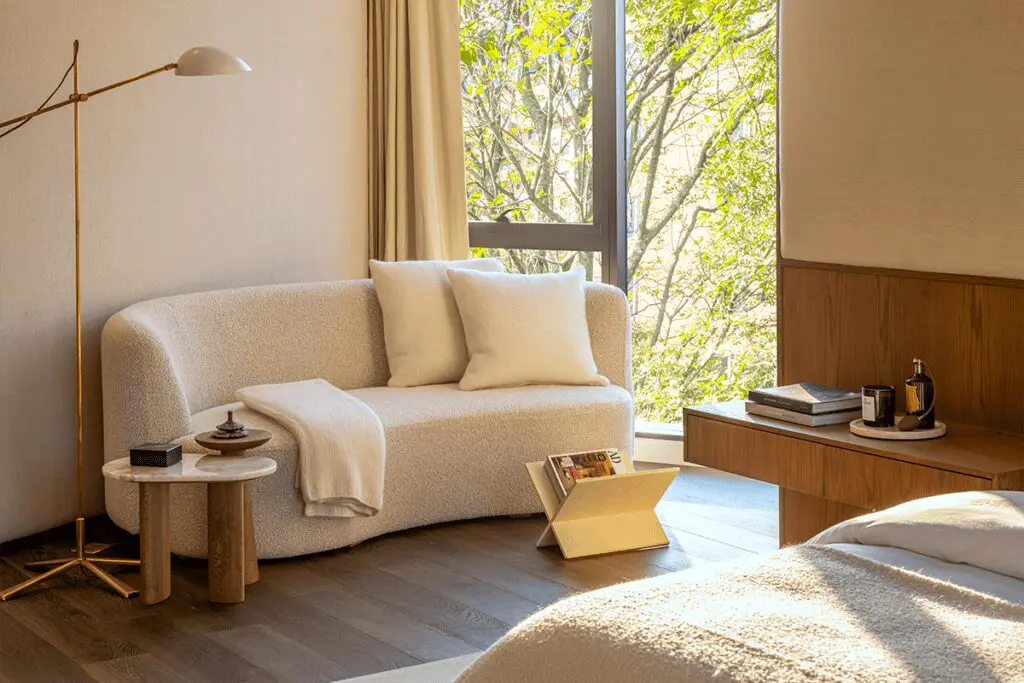 El diseño de este apartamento en bogotá logró un cálido minimalismo