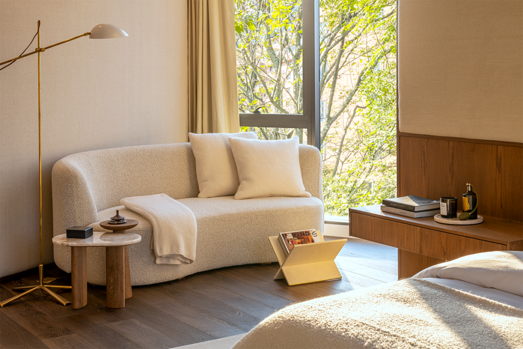 El diseño de este apartamento en bogotá logró un cálido minimalismo