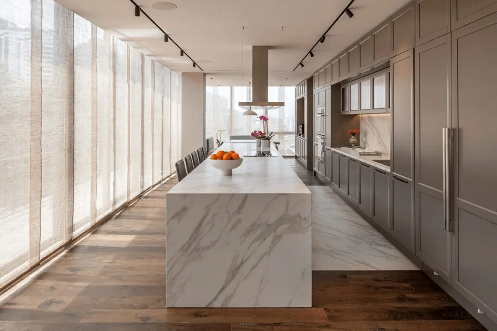 El diseño de este apartamento en bogotá logró un cálido minimalismo