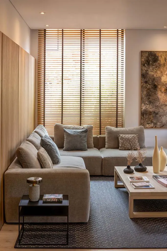 Interiorismo cálido: un apartamento remodelado para borrar los límites con el paisaje