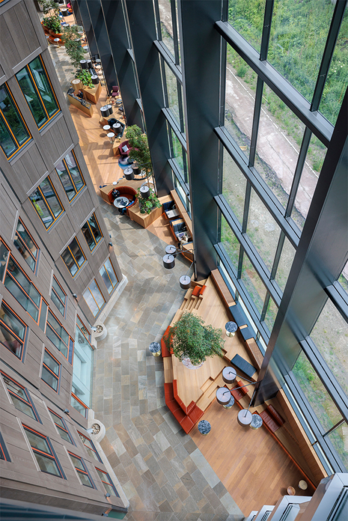 El diseño de este atrio es un equilibrio entre historia y modernidad