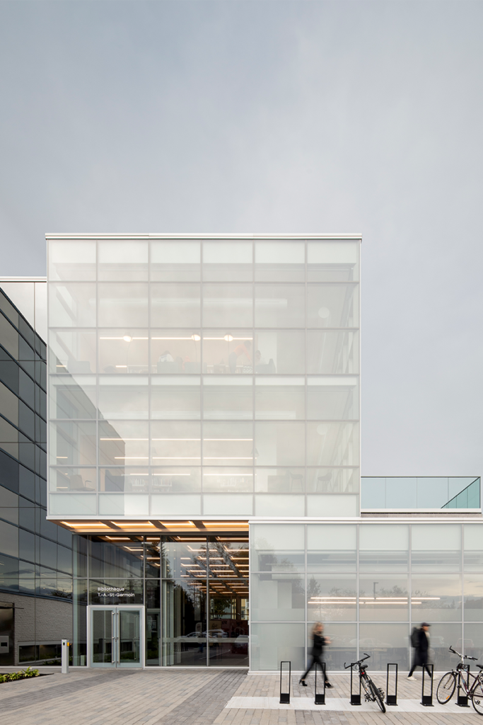 Diseño biblioteca t-a-st-germain