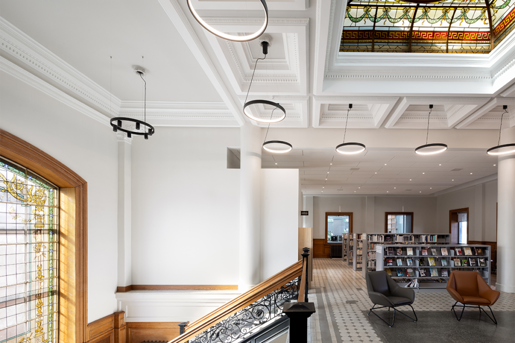 La nueva biblioteca maisonneuve y su diseño contemporáneo