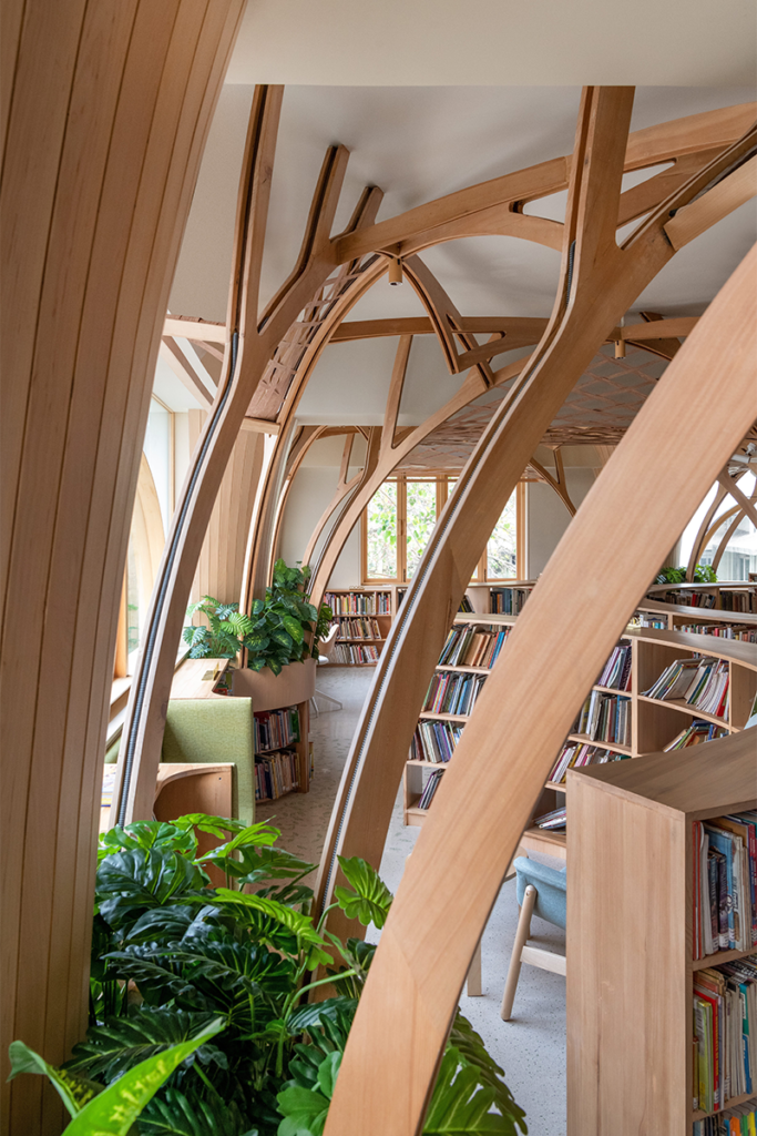 Esta biblioteca es un centro dinámico de aprendizaje y compromiso comunitario Esta biblioteca es un centro dinámico de aprendizaje y compromiso comunitario