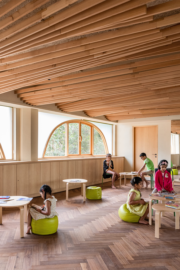 Esta biblioteca es un centro dinámico de aprendizaje y compromiso comunitario Esta biblioteca es un centro dinámico de aprendizaje y compromiso comunitario