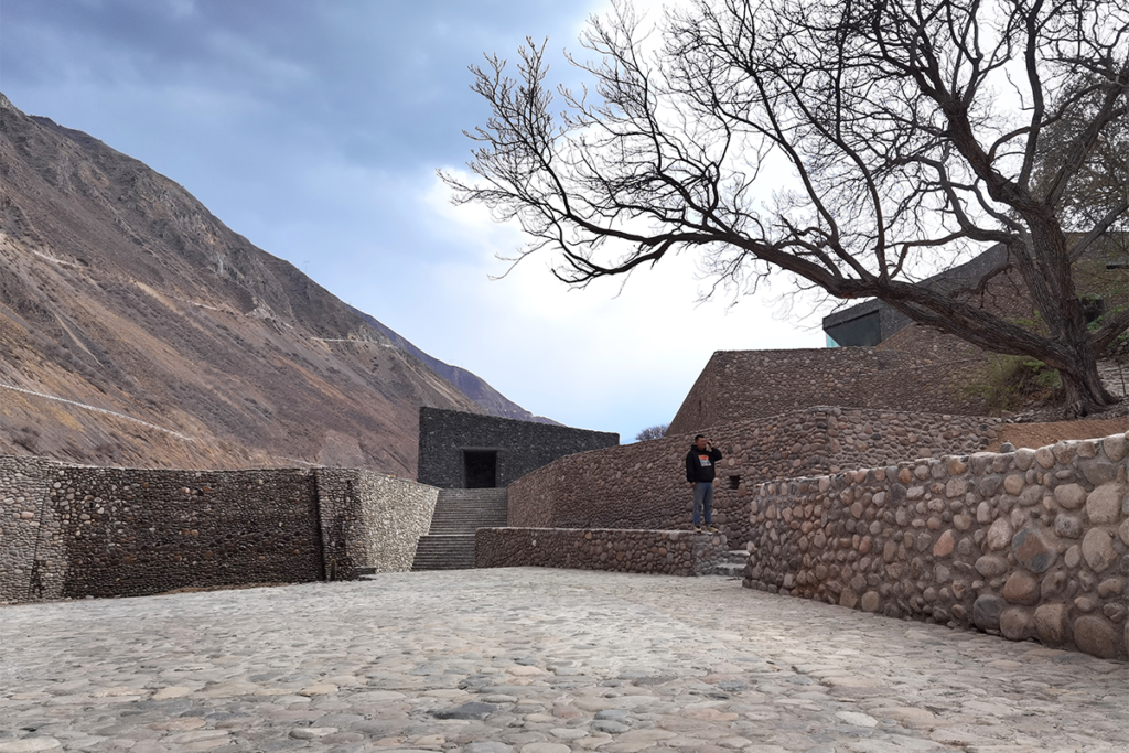 La arquitectura de esta bodega une a las personas con la naturaleza