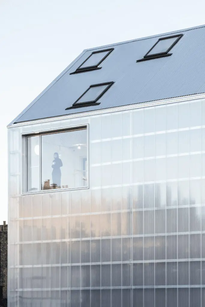 Intervenir lo existente: bradbury works, un ejercicio de reciclaje arquitectónico