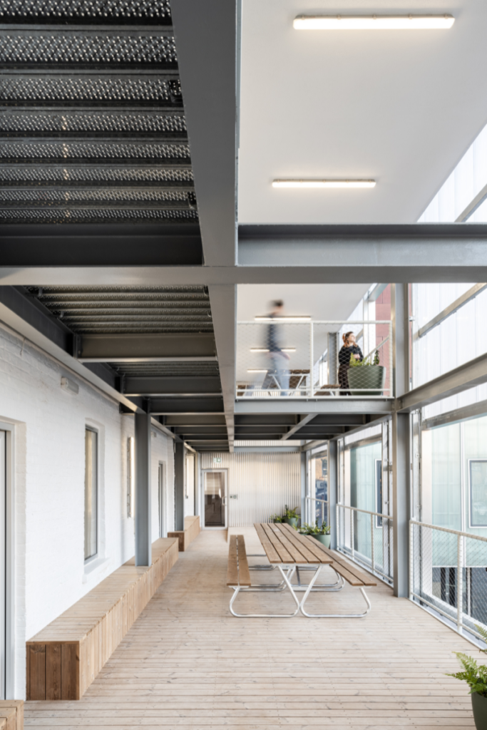 Intervenir lo existente: bradbury works, un ejercicio de reciclaje arquitectónico