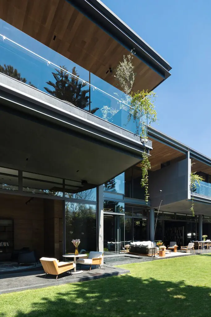 ‘casa escondida’, una vivienda en méxico que lo tiene todo