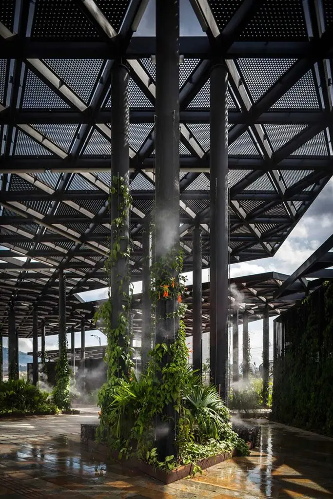 El agua es lo más importante para este estudio de arquitectura en medellín