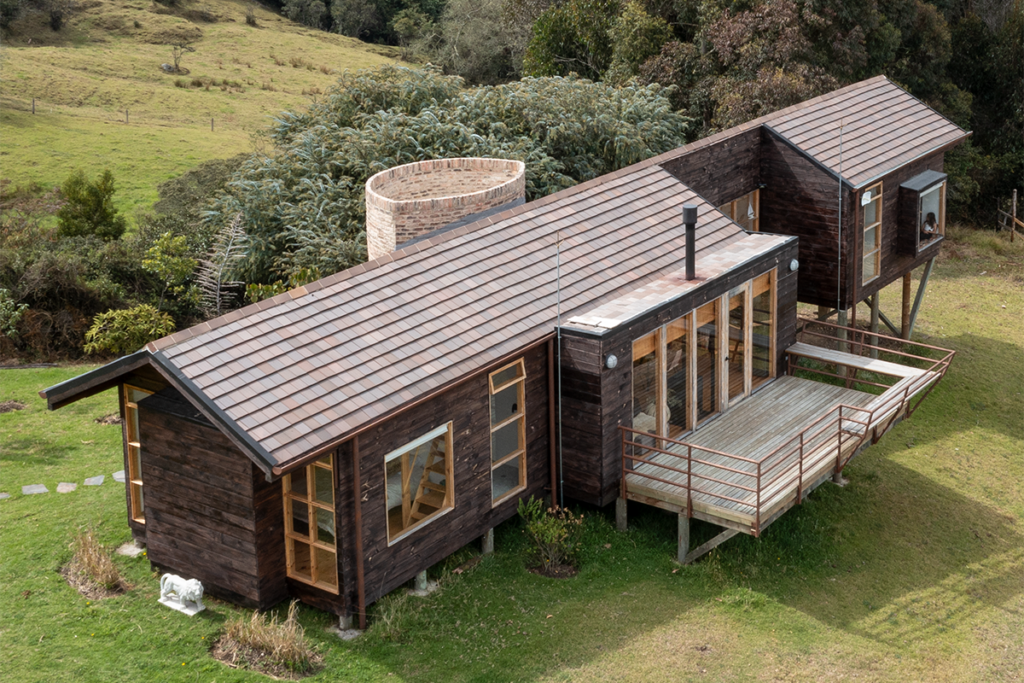 Cuatro casas en colombia con enfoques sostenibles 