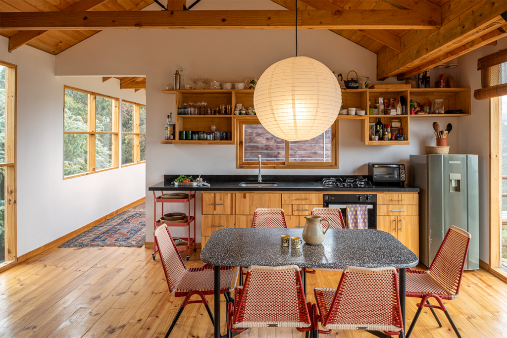 Cuatro casas en colombia con enfoques sostenibles 