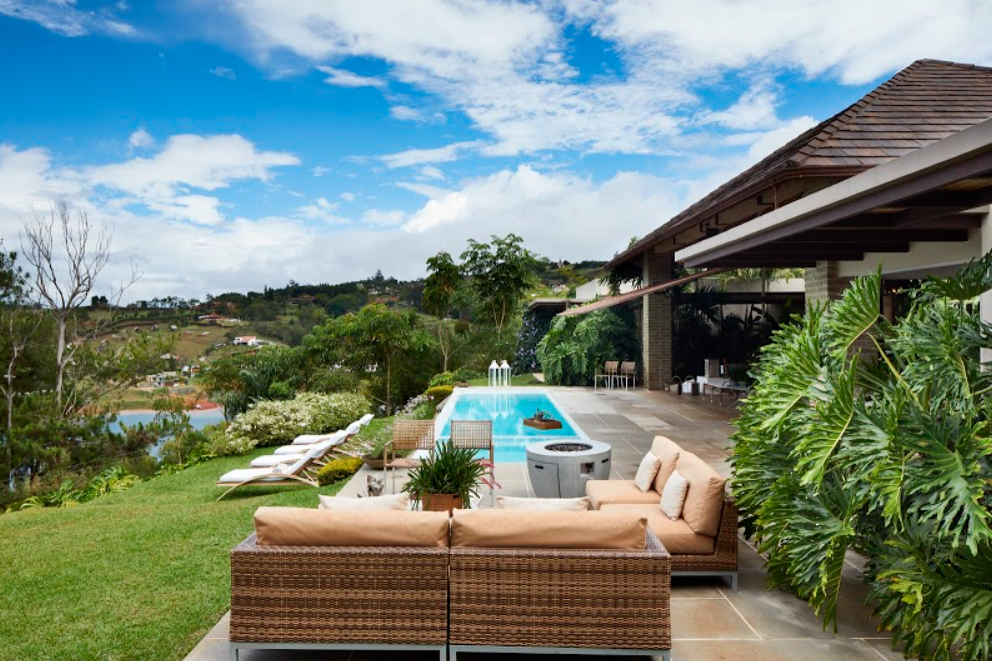 Una cabaña de ensueño que colinda con el río calima en el valle del cauca