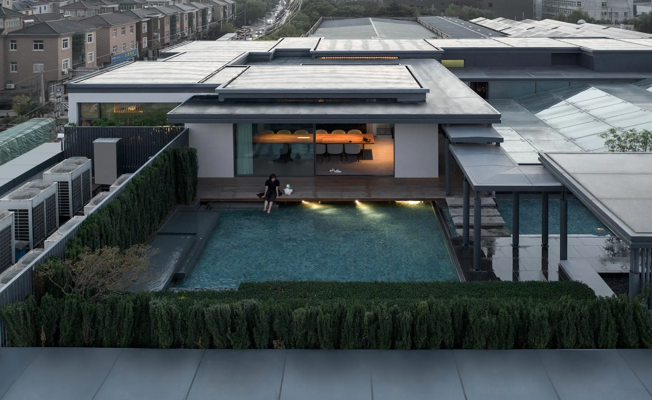 Oficina bajo el cielo