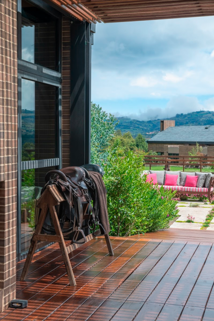 Un refugio en el medio en el verde de las montañas de la sabana de bogotá Un refugio en el medio en el verde de las montañas de la sabana de bogotá
