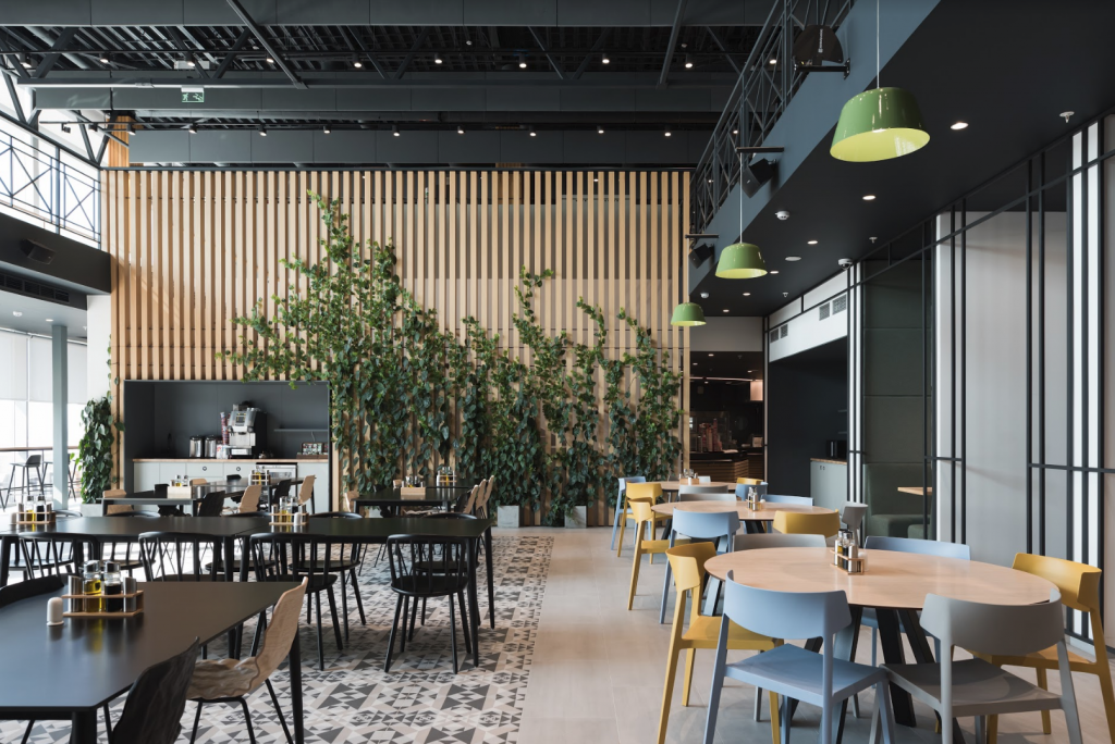 Un espacio laboral futurista que se desarrolla entre lo digital y lo confortable en rusia